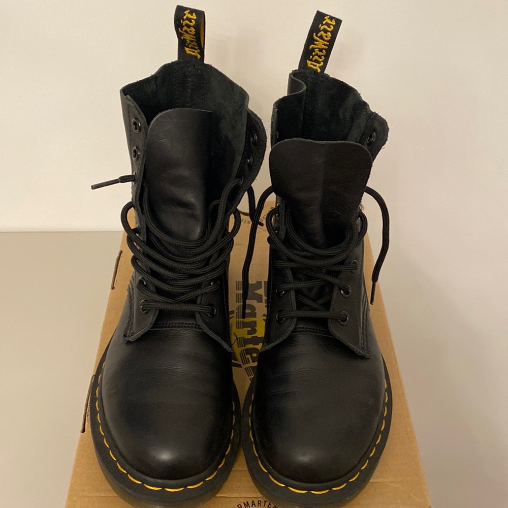 Dr. Martens black size 7